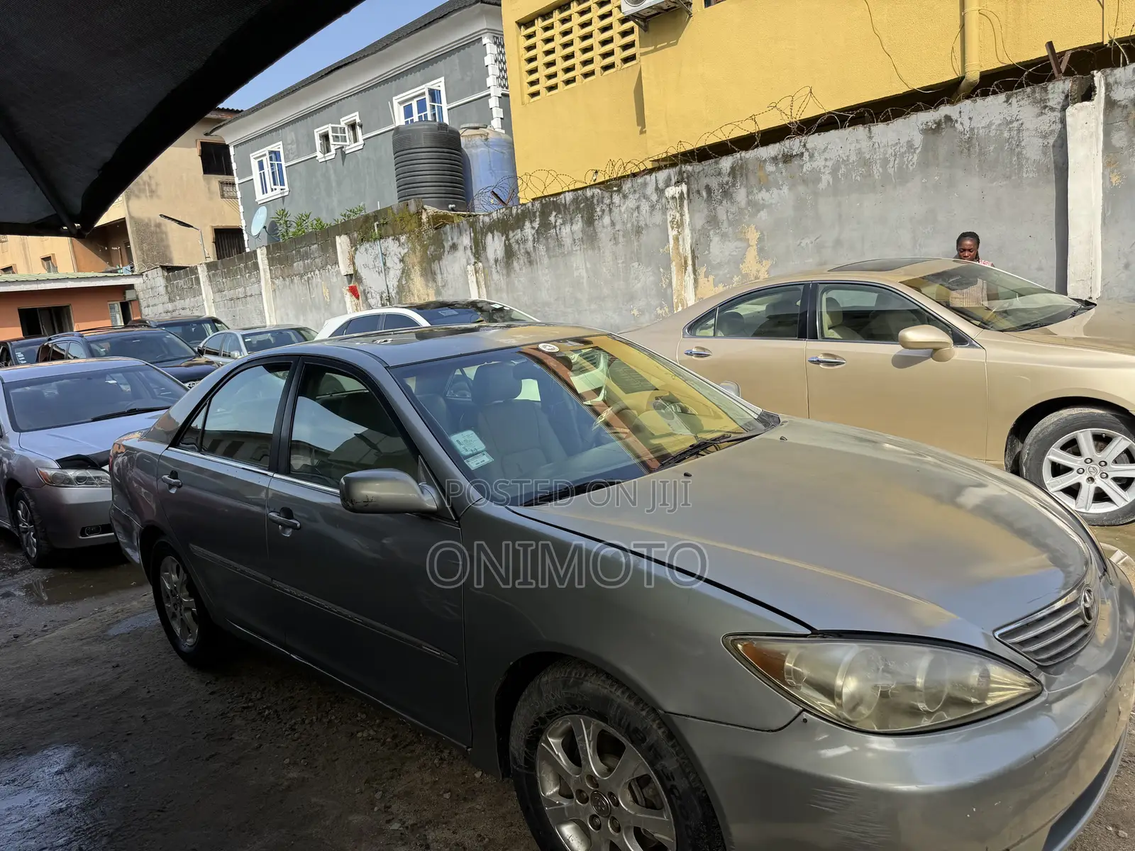 Toyota Camry XLE V6 4dr Sedan (3.0L 6cyl 5A) 2005
