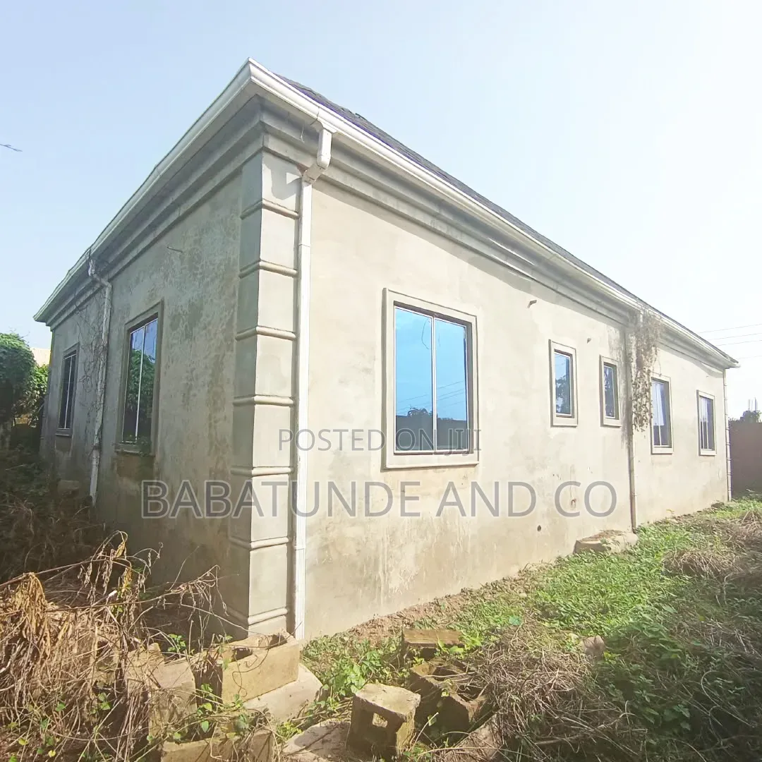 3bdrm Bungalow in Ile-Ola Estate, Ojoo for sale