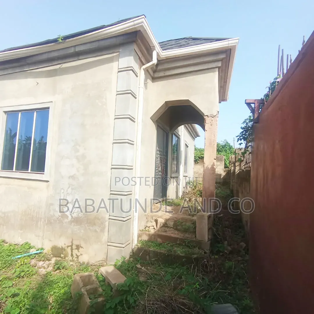 3bdrm Bungalow in Ile-Ola Estate, Ojoo for sale