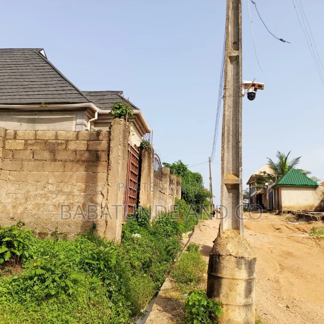 3bdrm Bungalow in Ile-Ola Estate, Ojoo for sale