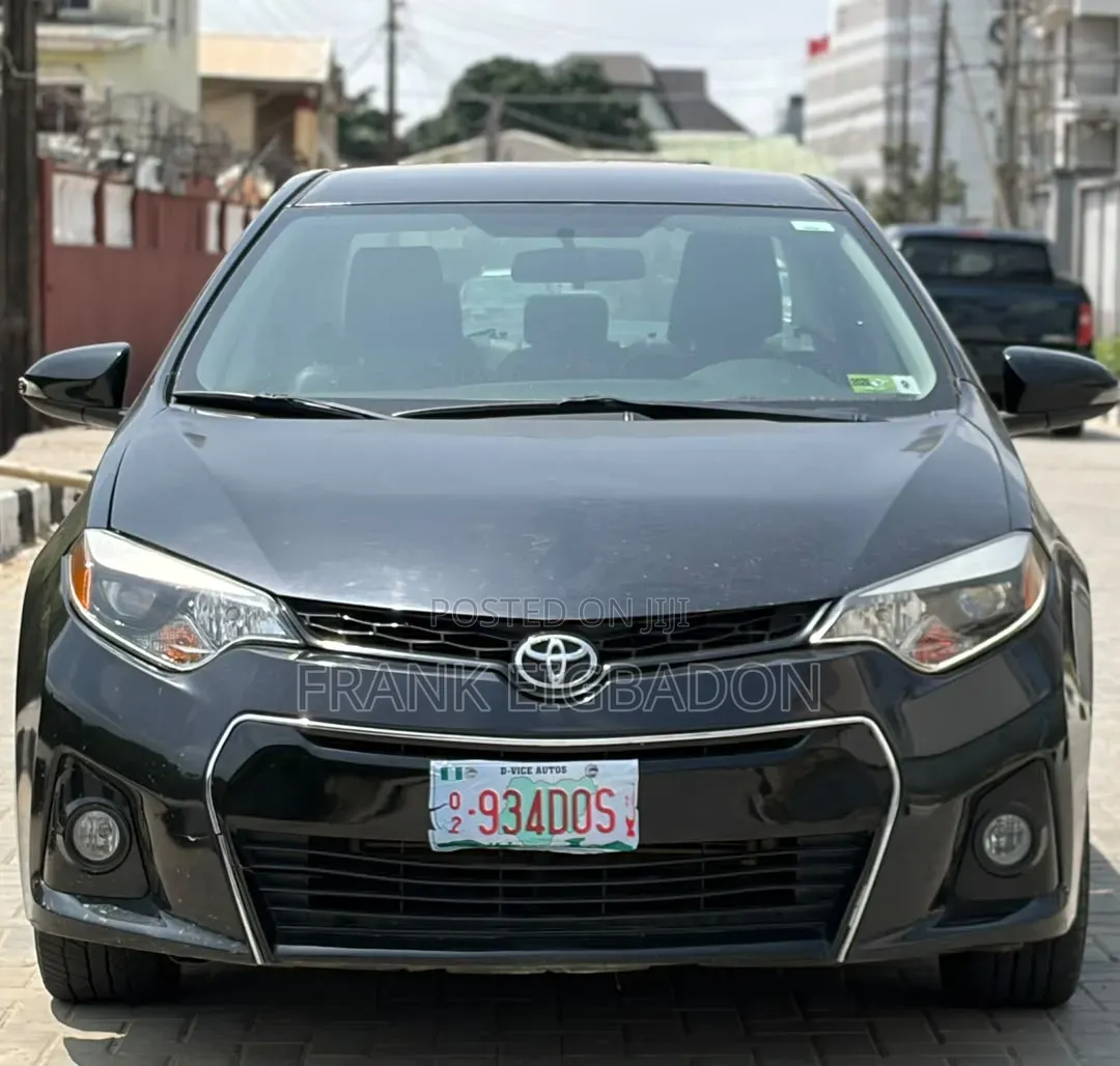 Toyota Corolla S 4dr Sedan (1.8L 4cyl CVT) 2016 Black
