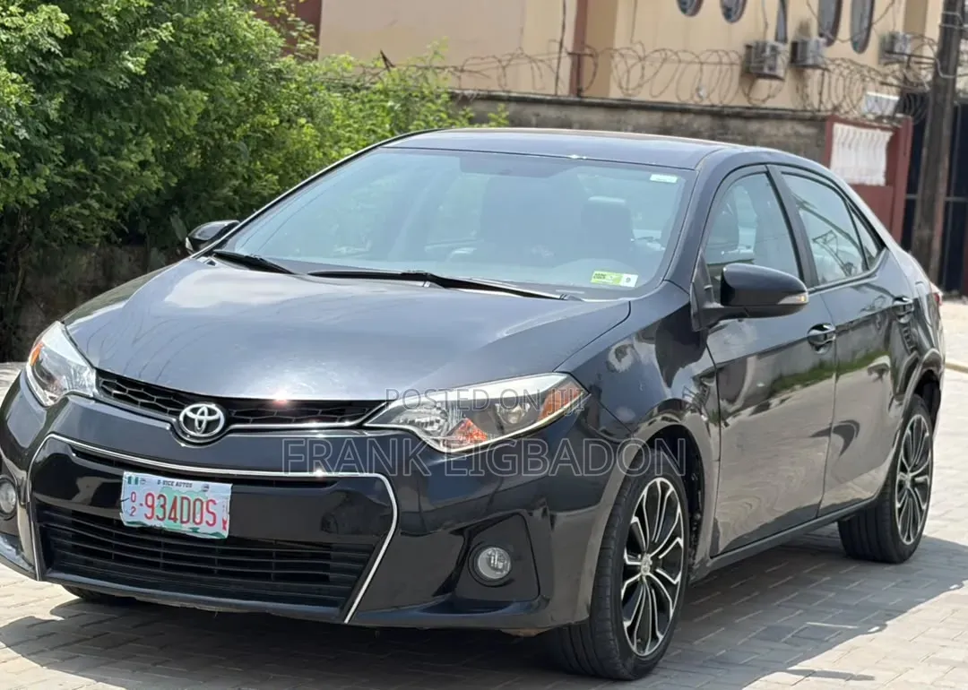 Toyota Corolla S 4dr Sedan (1.8L 4cyl CVT) 2016 Black