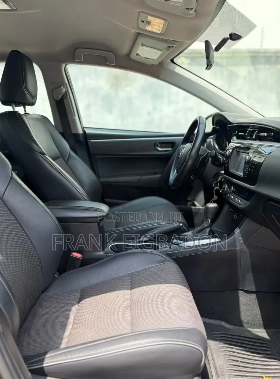Toyota Corolla S 4dr Sedan (1.8L 4cyl CVT) 2016 Black
