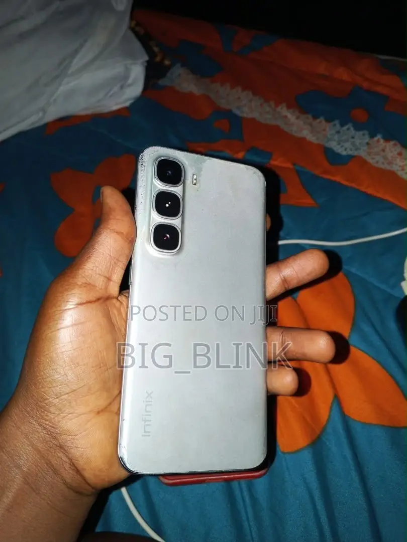 Infinix Hot 60 Pro+ 128 GB Silver