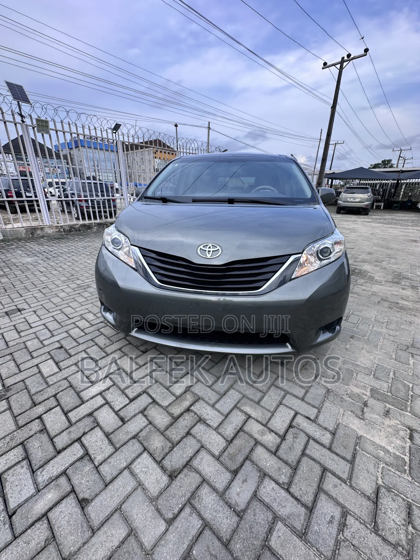 Toyota Sienna 2011 Gray