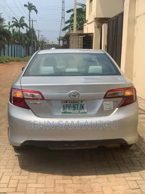 Toyota Camry 2012 Silver
