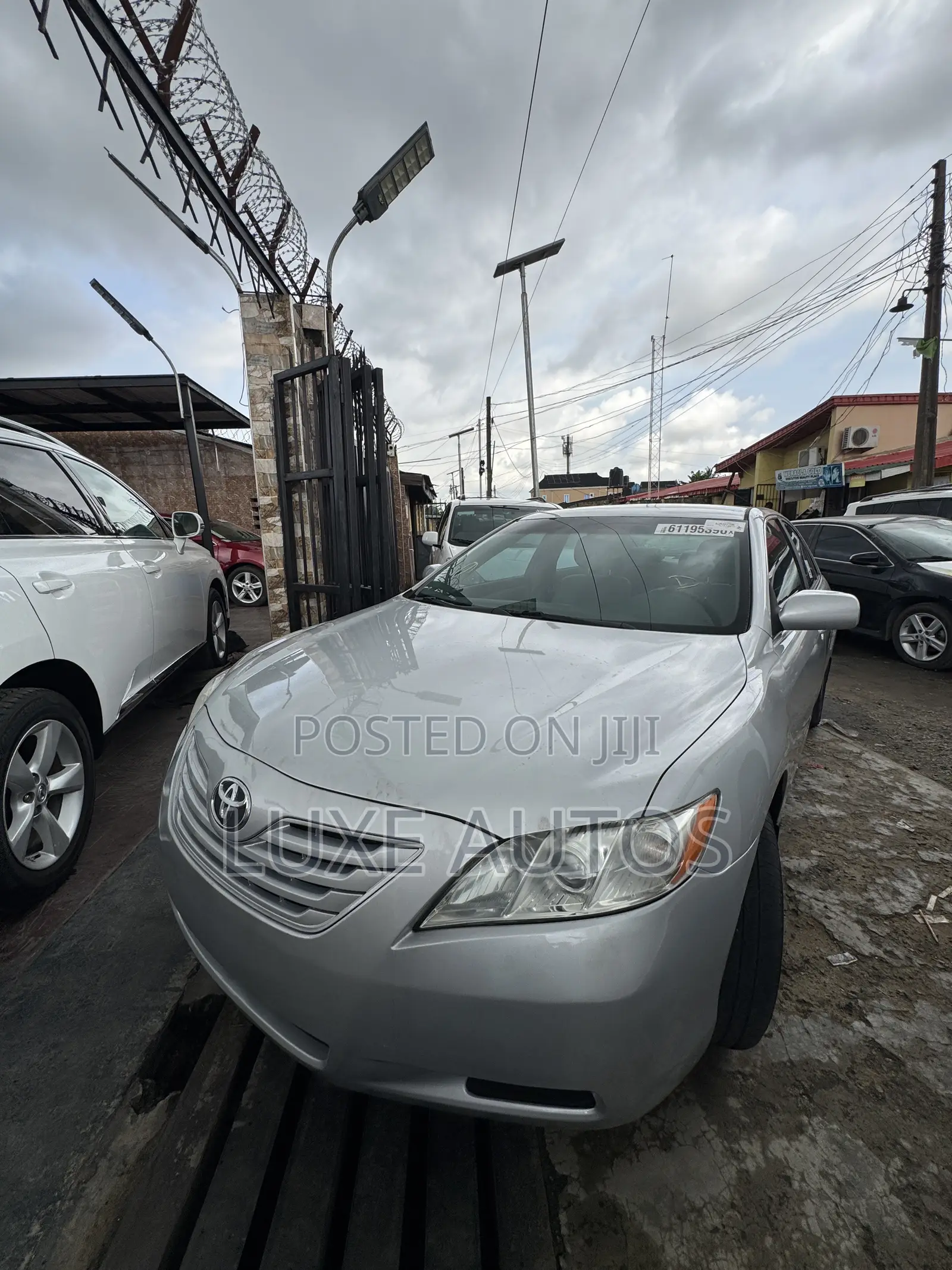 Toyota Camry LE 4dr Sedan (2.5L 4cyl 6AM) 2010 Silver