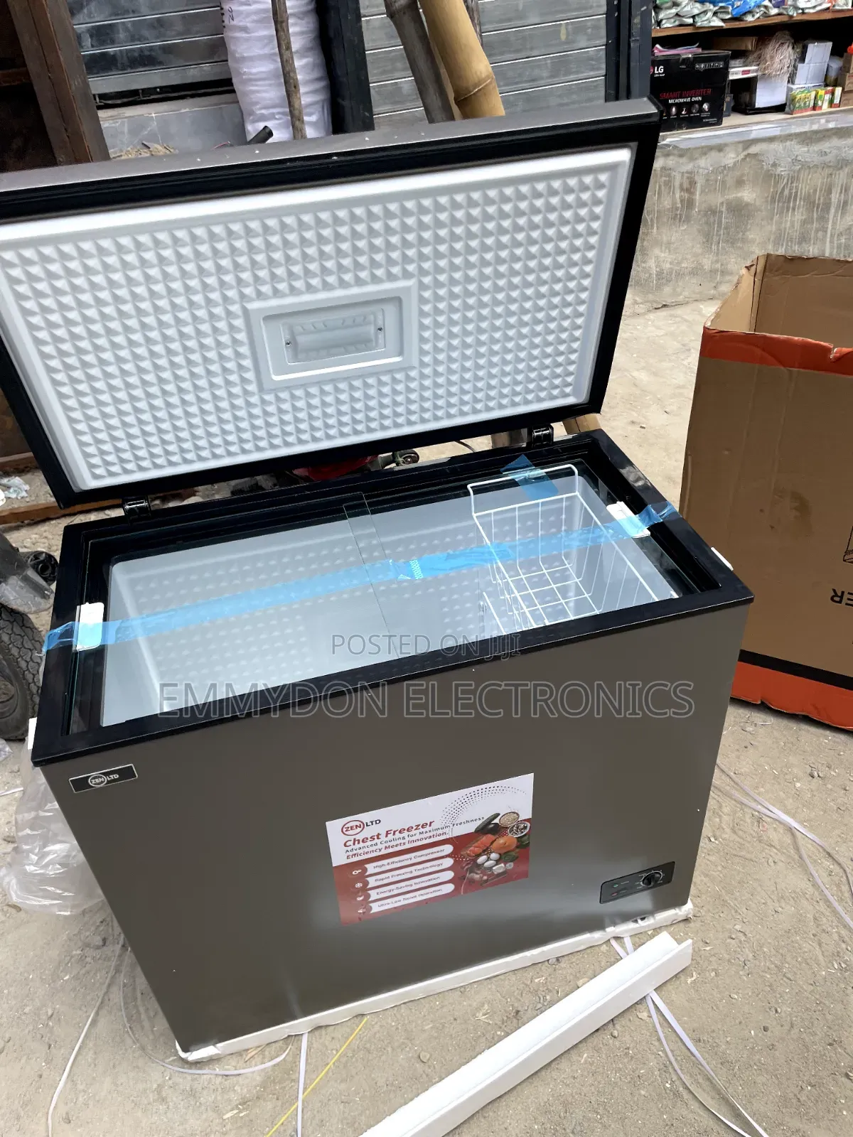 ZEN LTD 200L Chest Freezer for Hotels and Cafés
