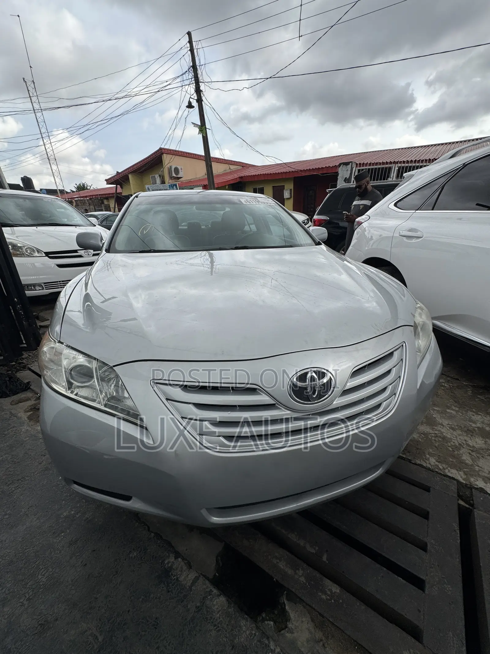 Toyota Camry LE 4dr Sedan (2.5L 4cyl 6AM) 2010 Silver
