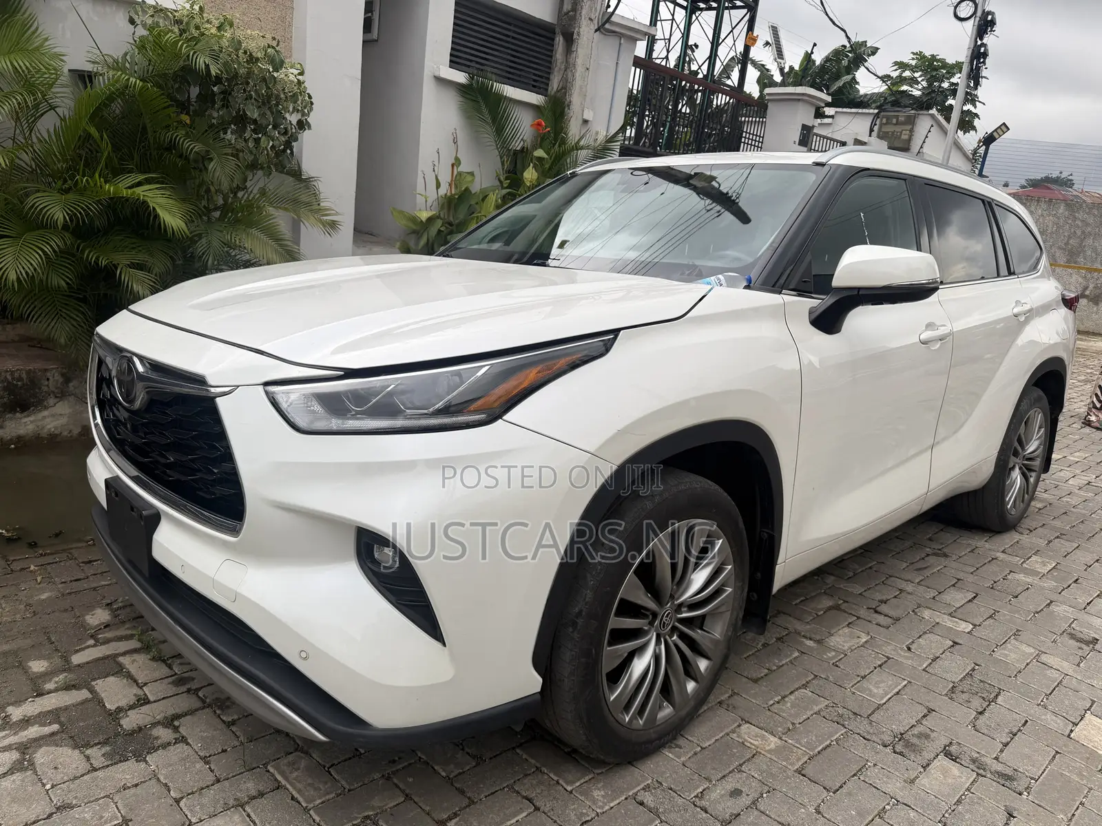 Toyota Highlander Platinum AWD 2020 White