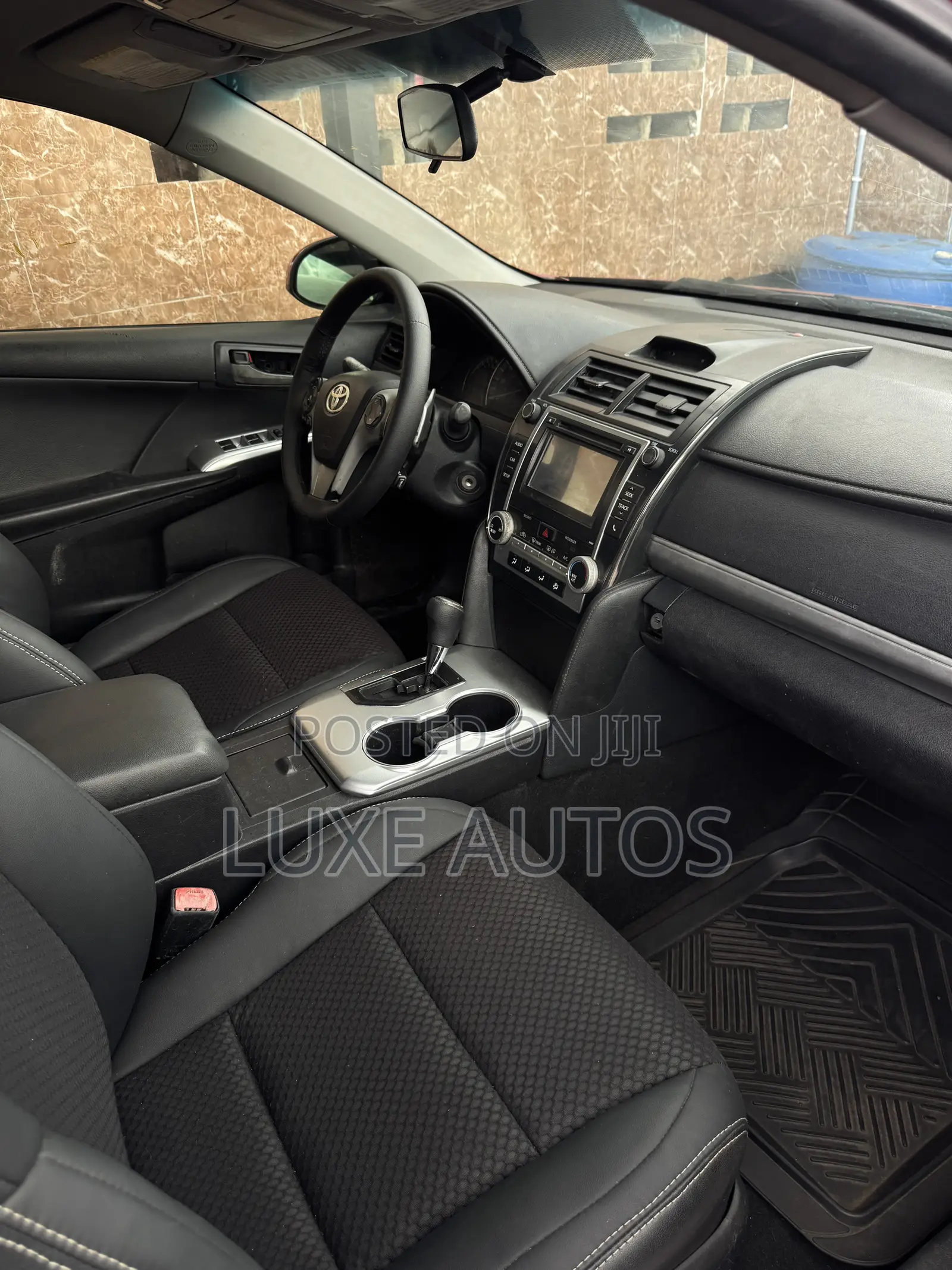 Toyota Camry SE 4dr Sedan (2.5L 4cyl 6A) 2014 Red