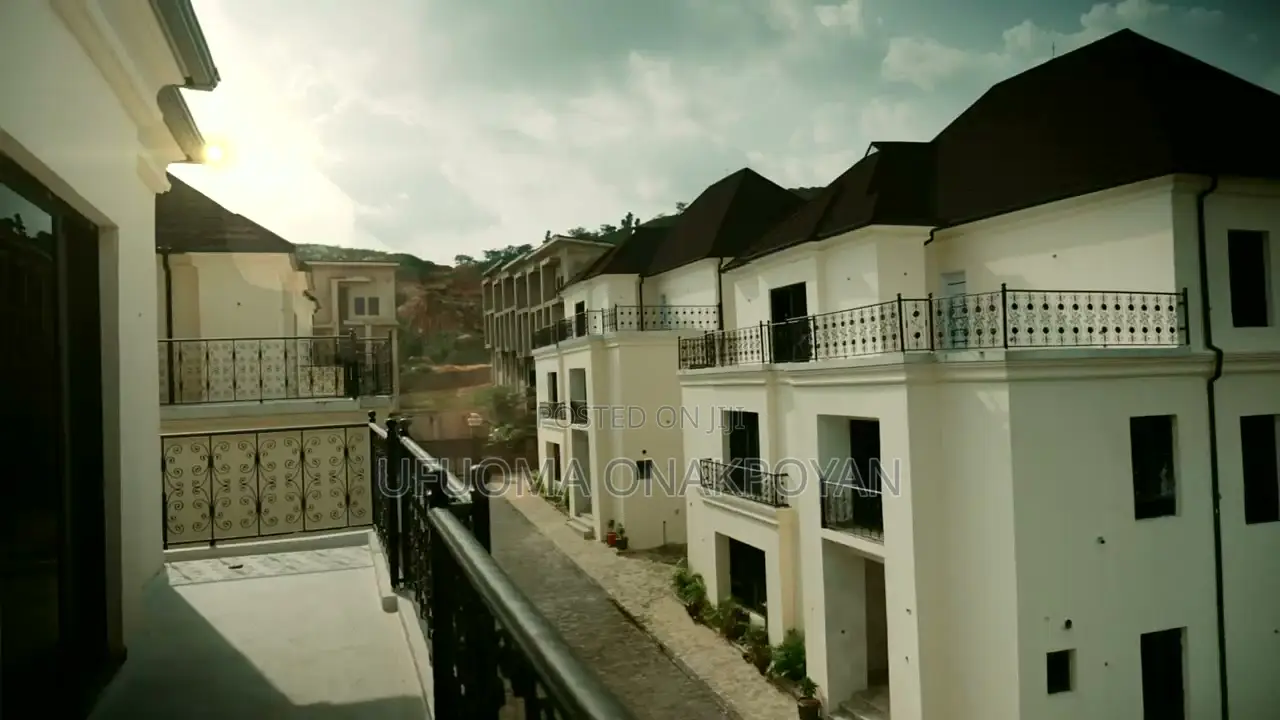 5bdrm Duplex in Katampe Extension for sale