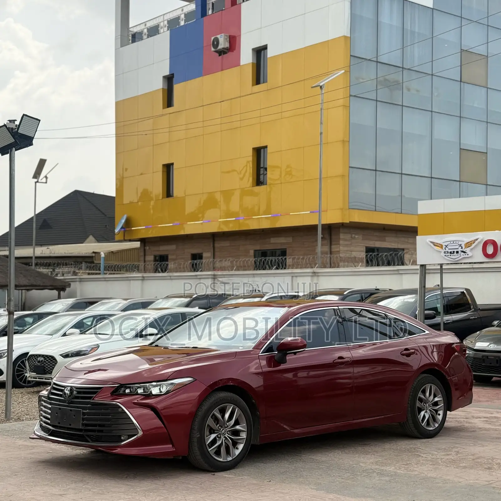 Toyota Avalon 2020 Red