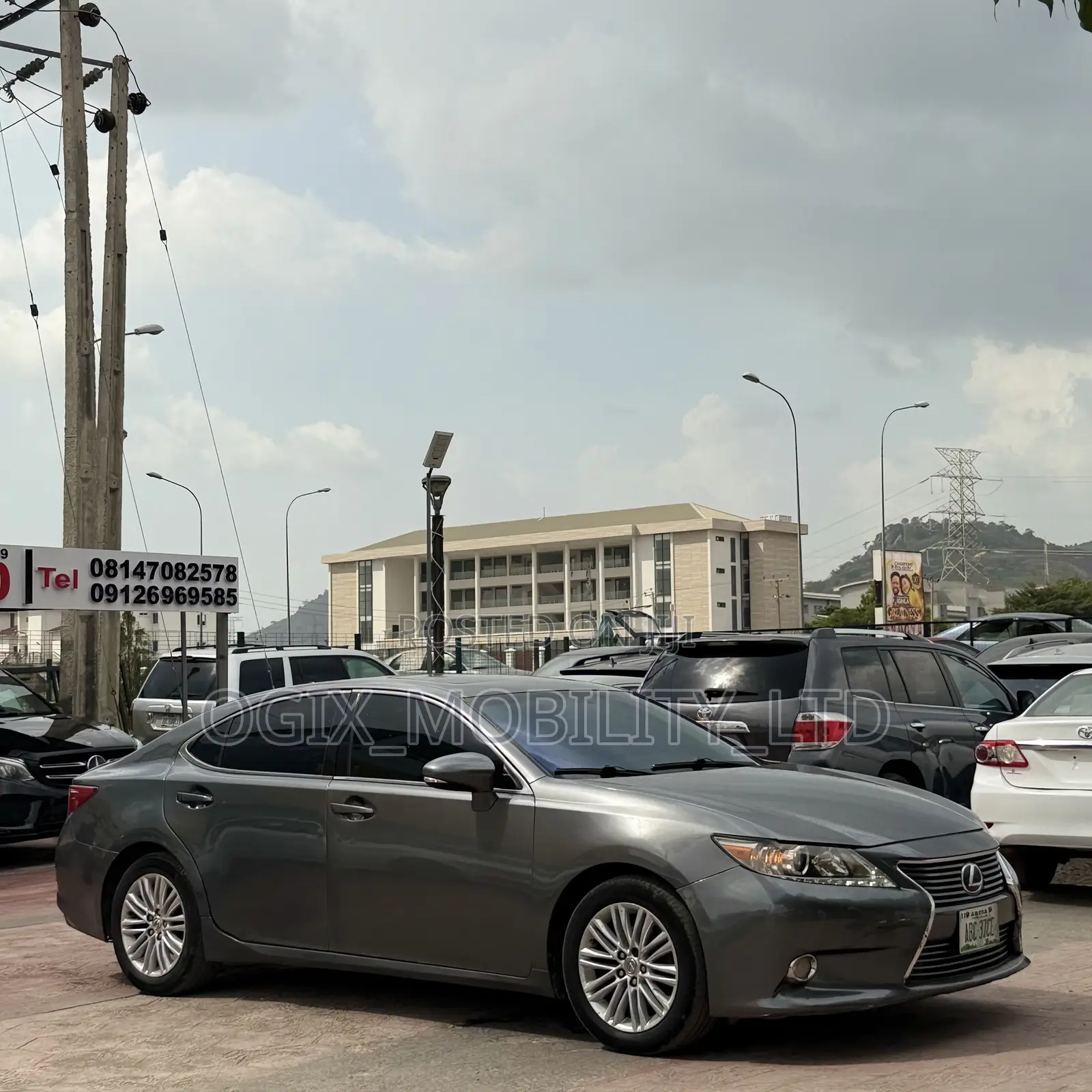 Lexus ES 350 FWD 2014 Gray