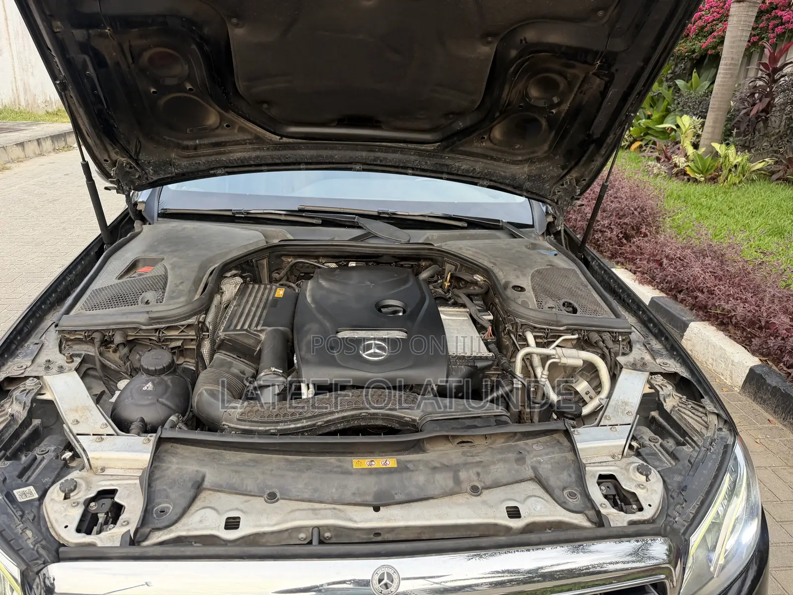 Mercedes-Benz E300 2018 Brown