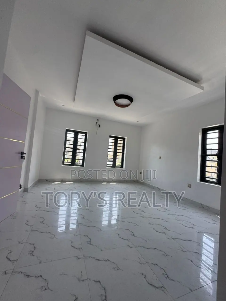 2bdrm Penthouse in Lekki Phase 2 for sale