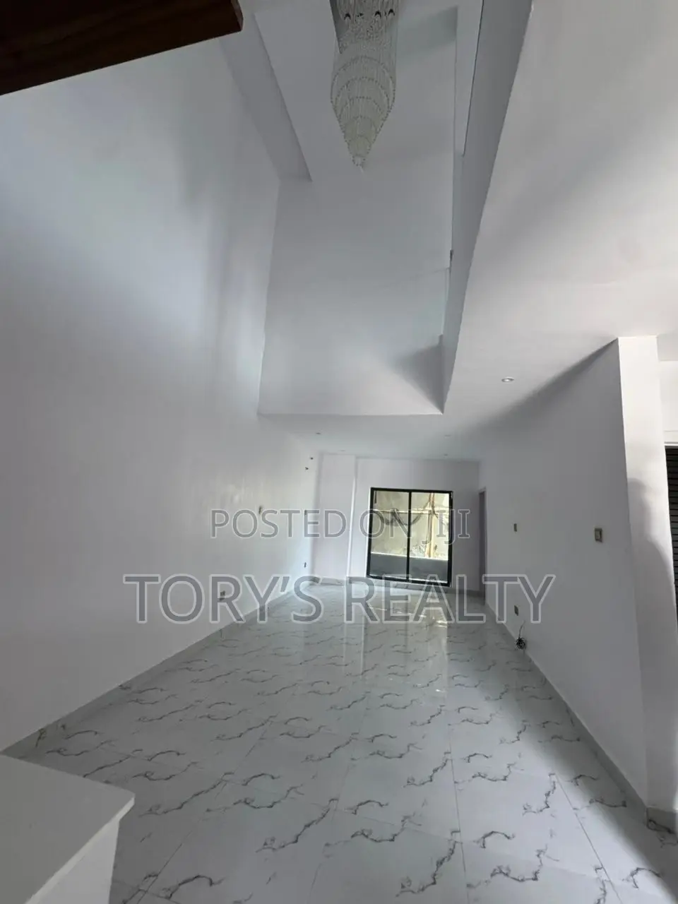 2bdrm Penthouse in Lekki Phase 2 for sale