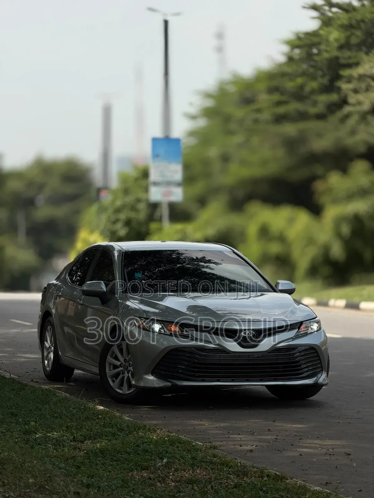 Toyota Camry 2020 Silver