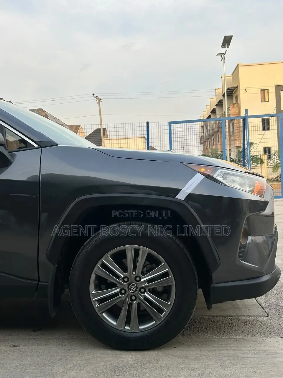 Toyota RAV4 XLE AWD 2019 Gray