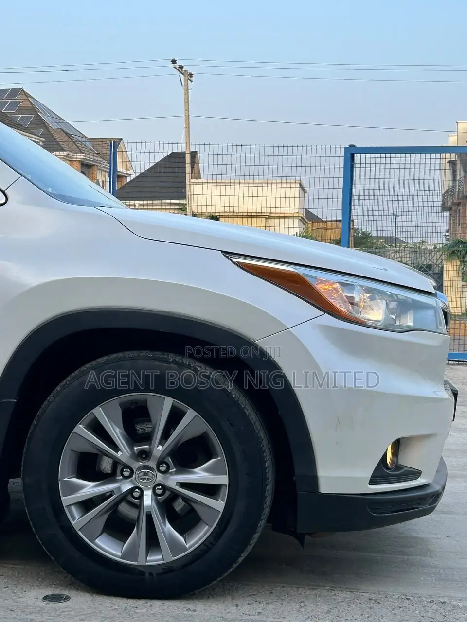 Toyota Highlander XLE 4dr SUV AWD (3.5L 6cyl 6A) 2015 White