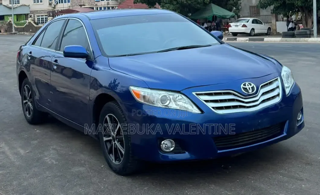 Toyota Camry 2010 Blue