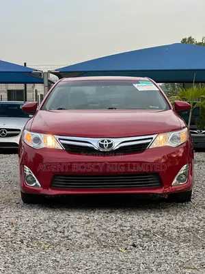 Toyota Camry XLE 4dr Sedan (2.5L 4cyl 6A) 2012 Red