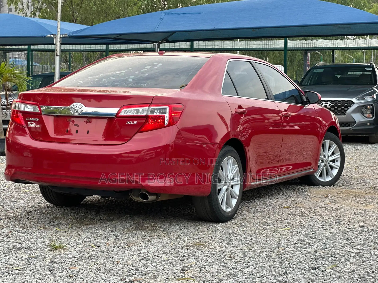 Toyota Camry XLE 4dr Sedan (2.5L 4cyl 6A) 2012 Red