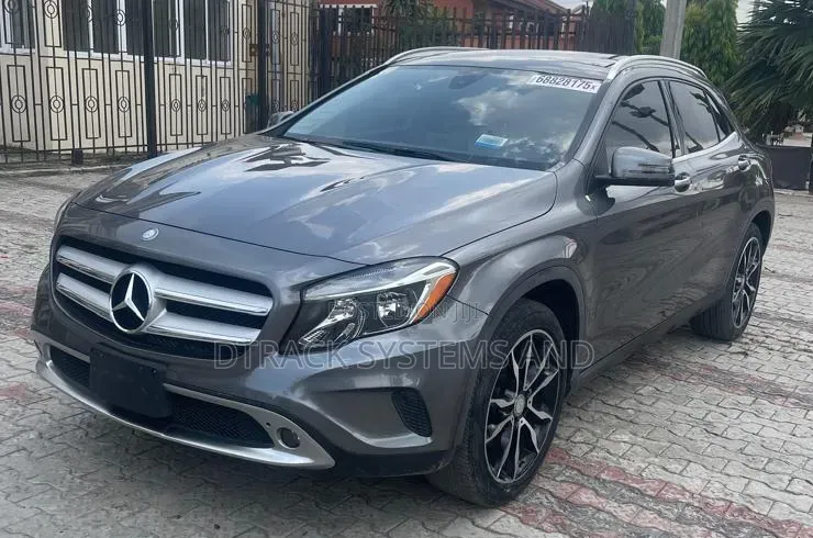 Mercedes-Benz GLA 250 2016 Gray