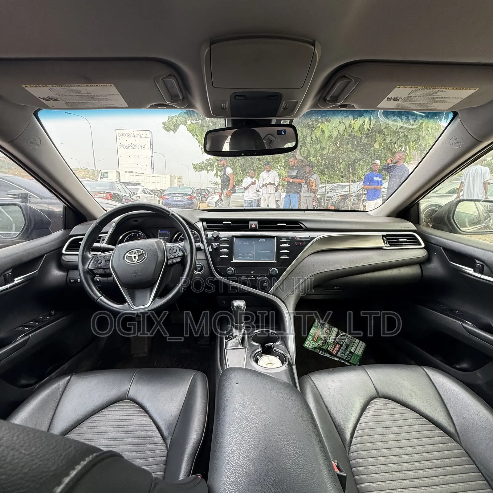 Toyota Camry SE FWD (2.5L 4cyl 8AM) 2018 Black