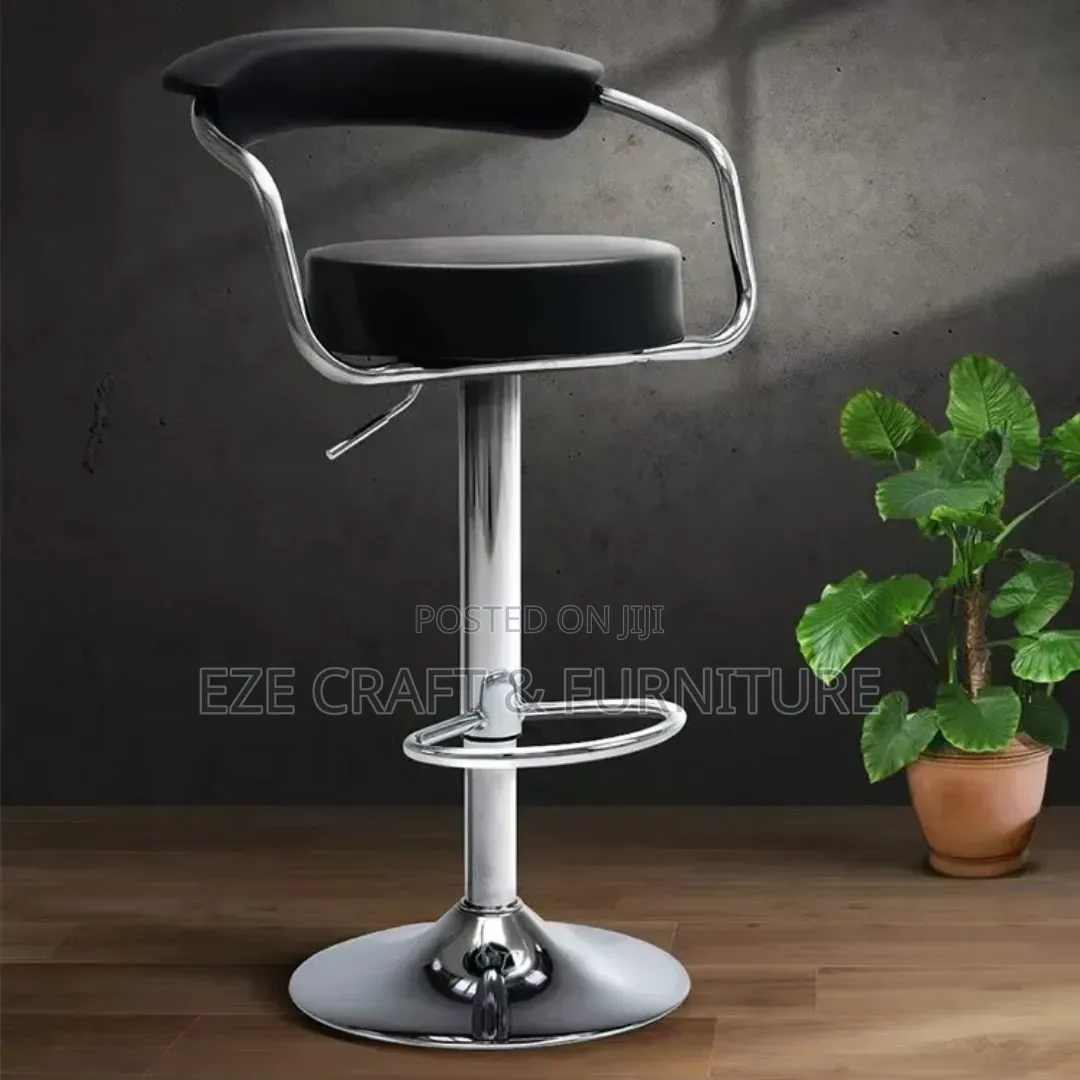Round Cushion Bar Stool