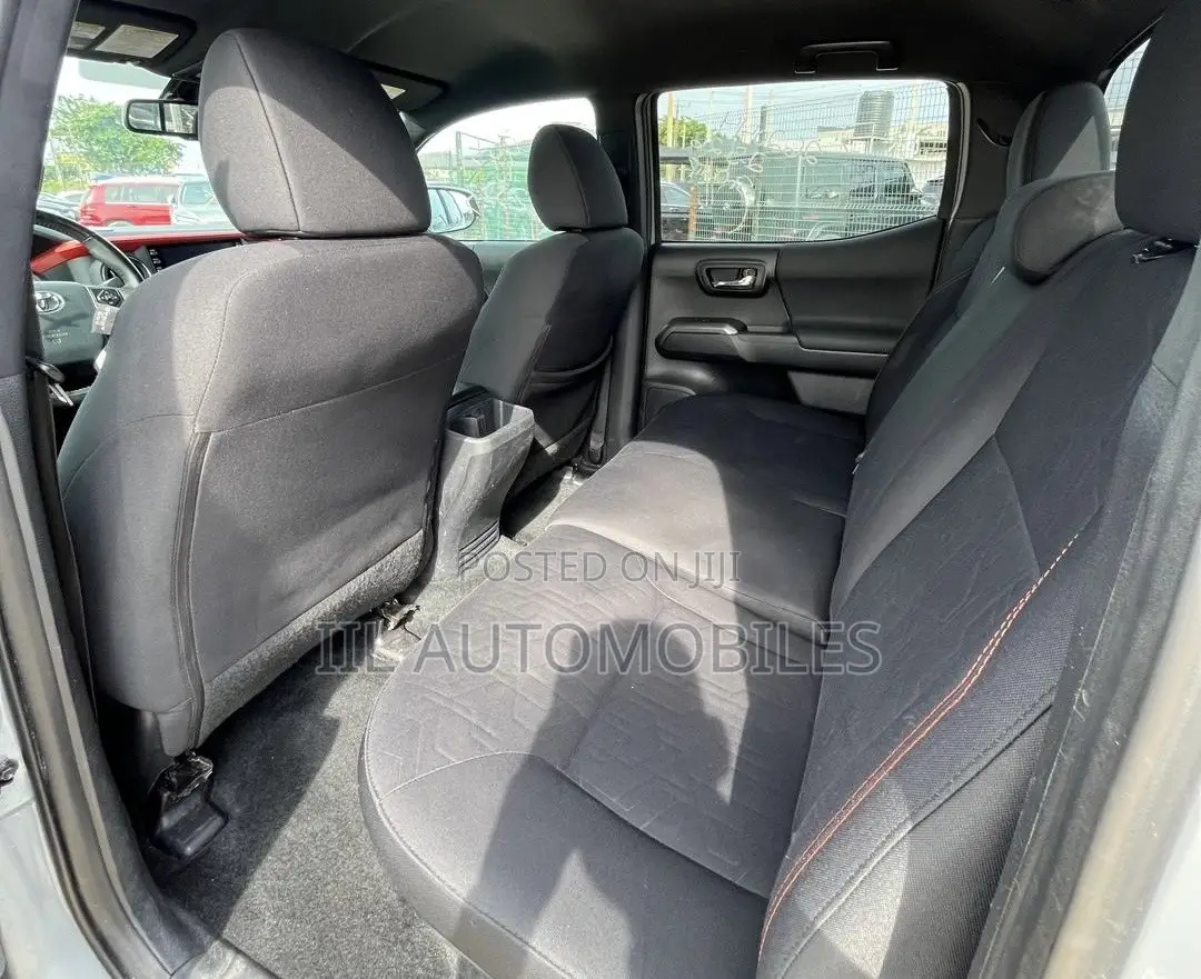 Toyota Tacoma 2020 Gray