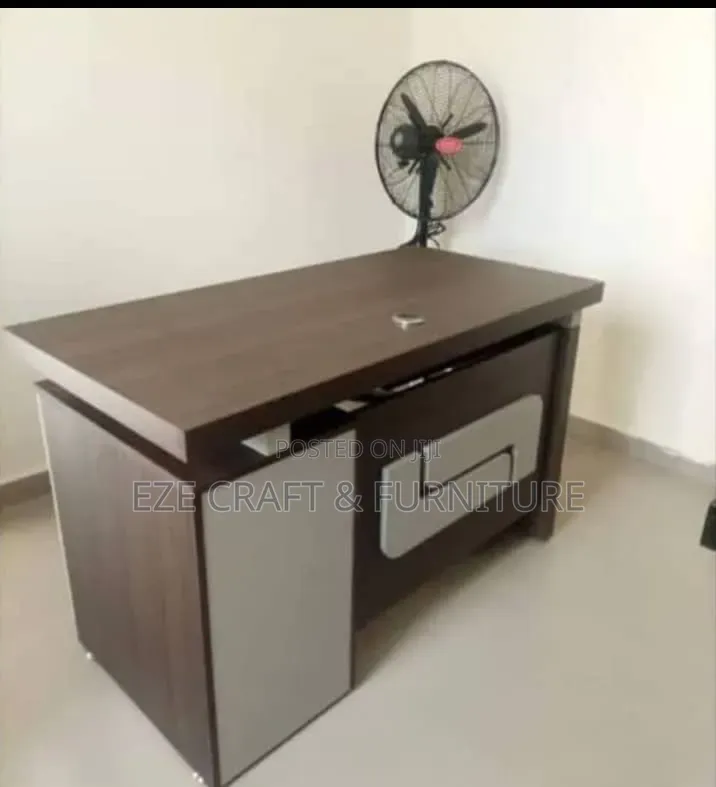 4feet Length Manager Office Table