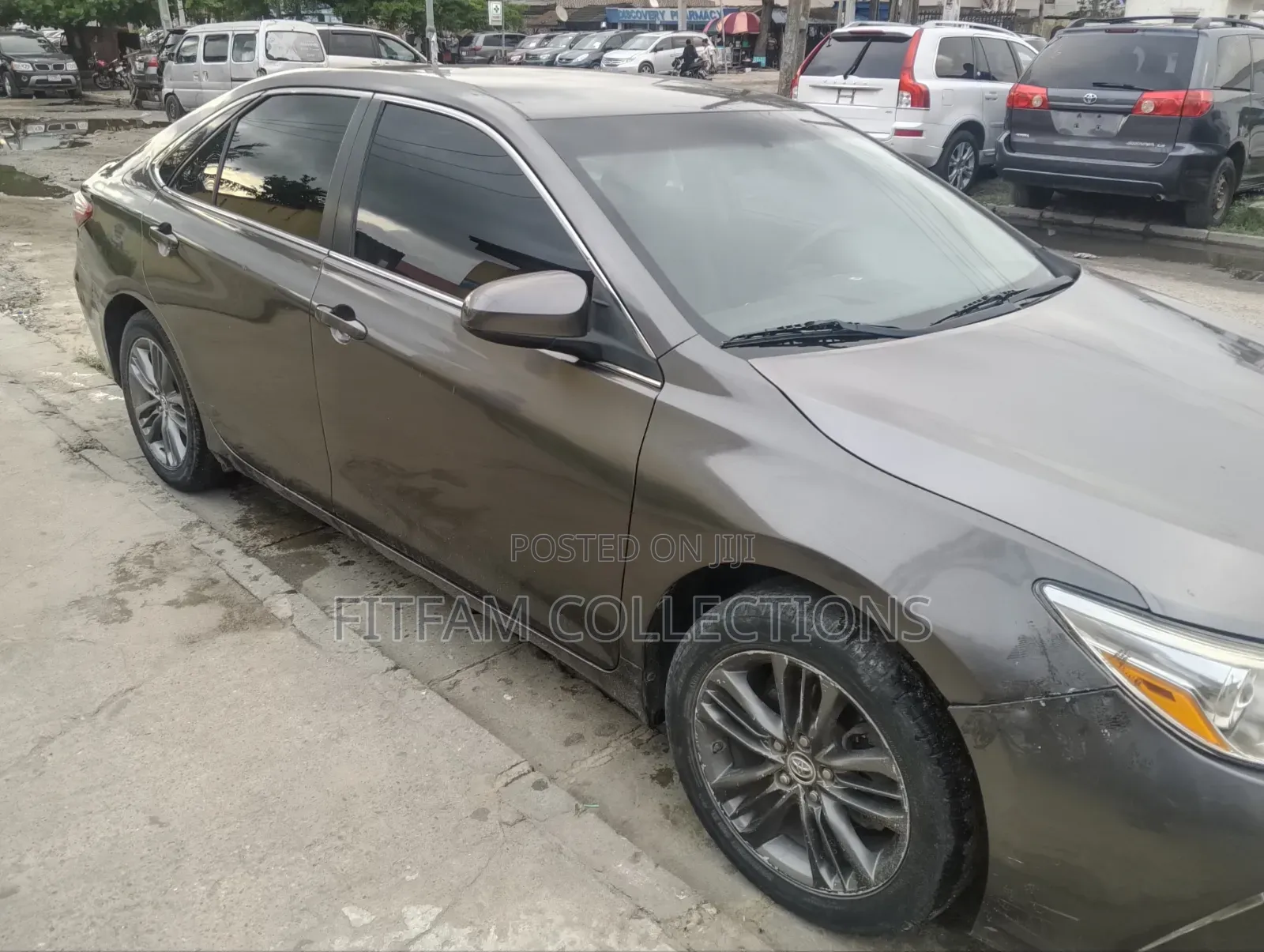 Toyota Camry SE 4dr Sedan (2.5L 4cyl 6A) 2015 Gray
