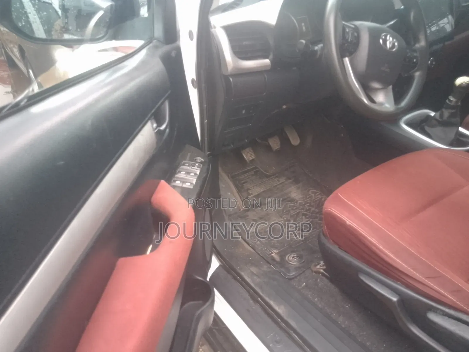 Toyota Hilux SR5+ 4x4 2019 White