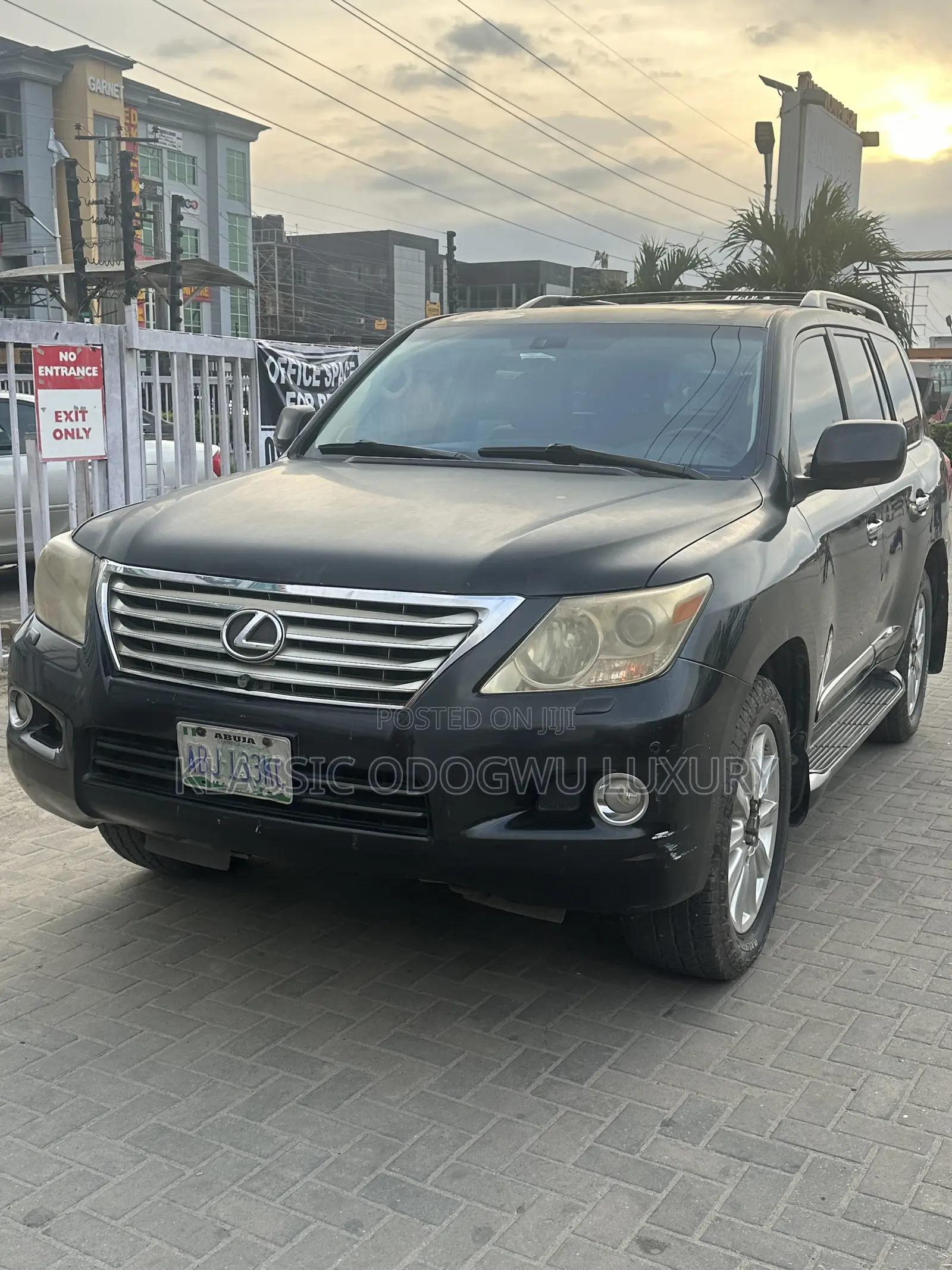 Lexus LX 570 2010 Black