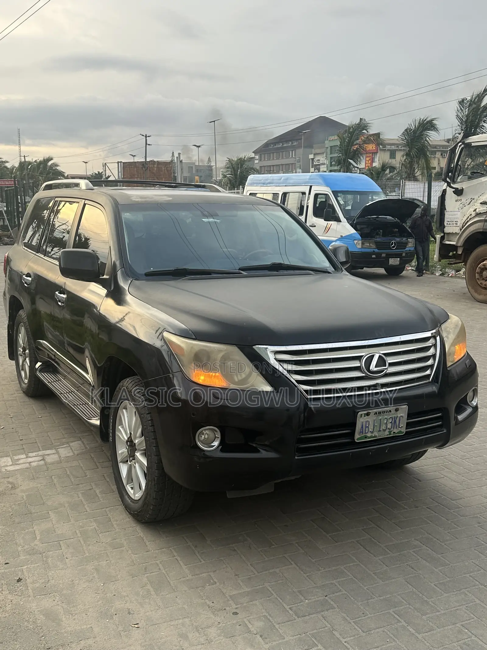 Lexus LX 570 2010 Black