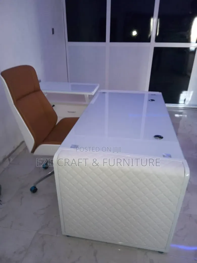 White 1.6meters Executive Glass Top Office Table