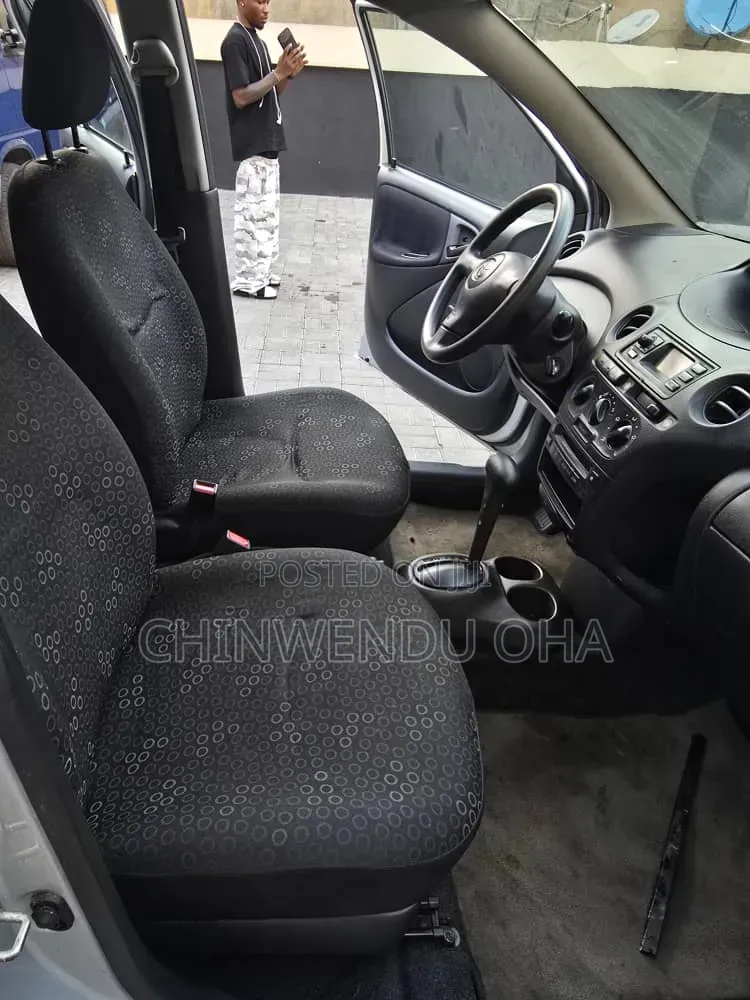 Toyota Yaris 2005 Silver