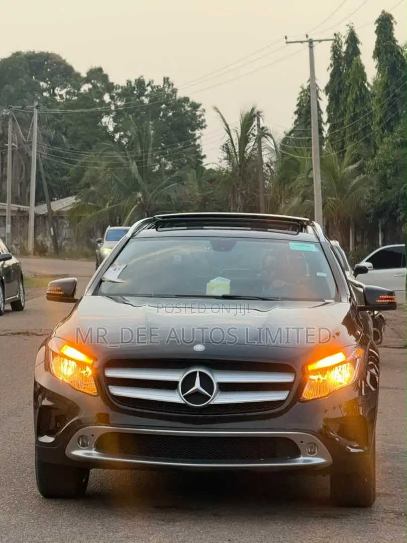 Mercedes-Benz GLA 250 2015 Black