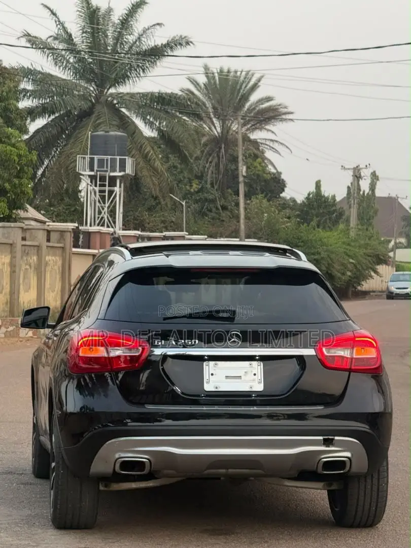 Mercedes-Benz GLA 250 2015 Black
