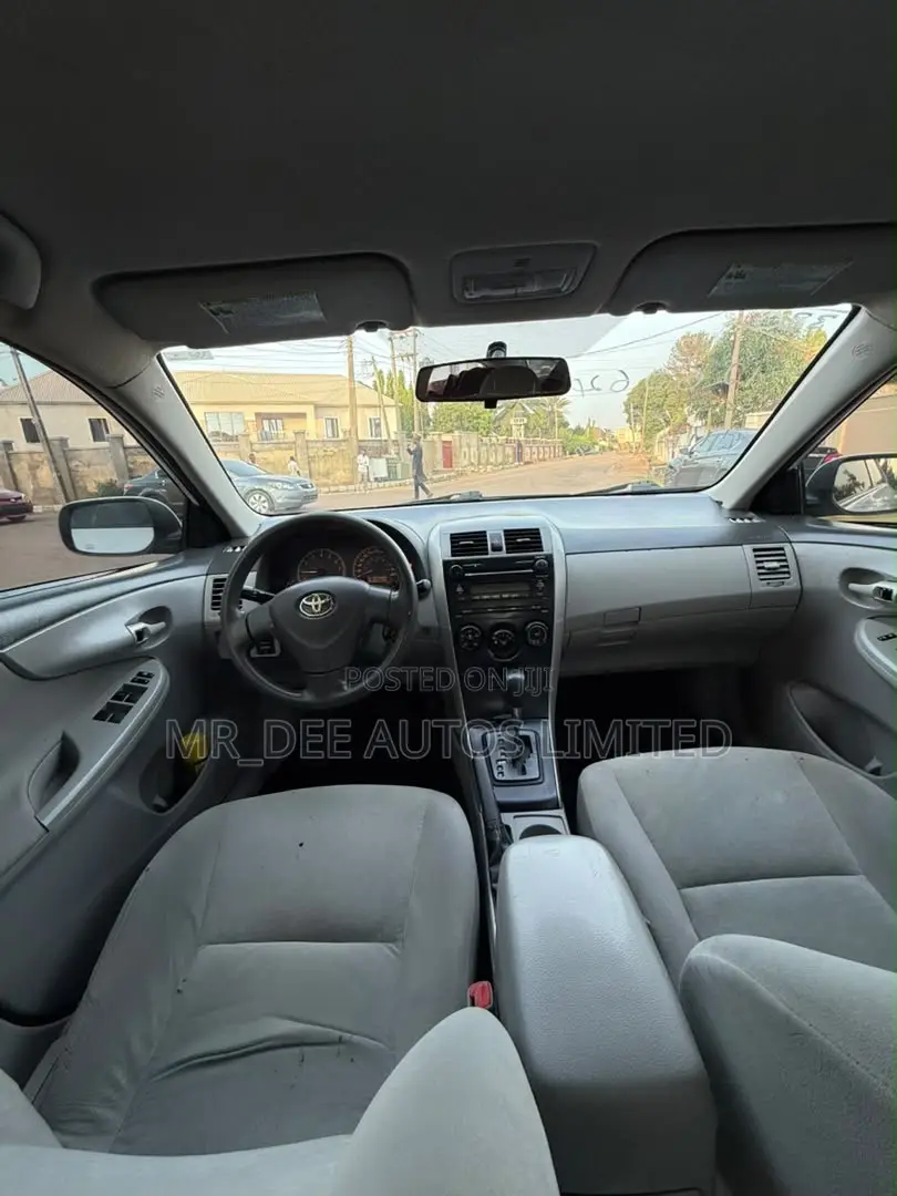 Toyota Corolla 2009 White