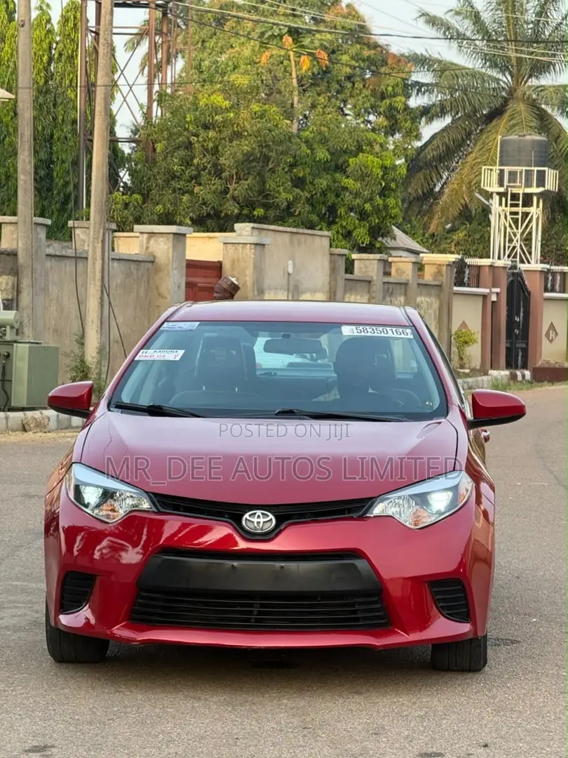 Toyota Corolla 2016 Red