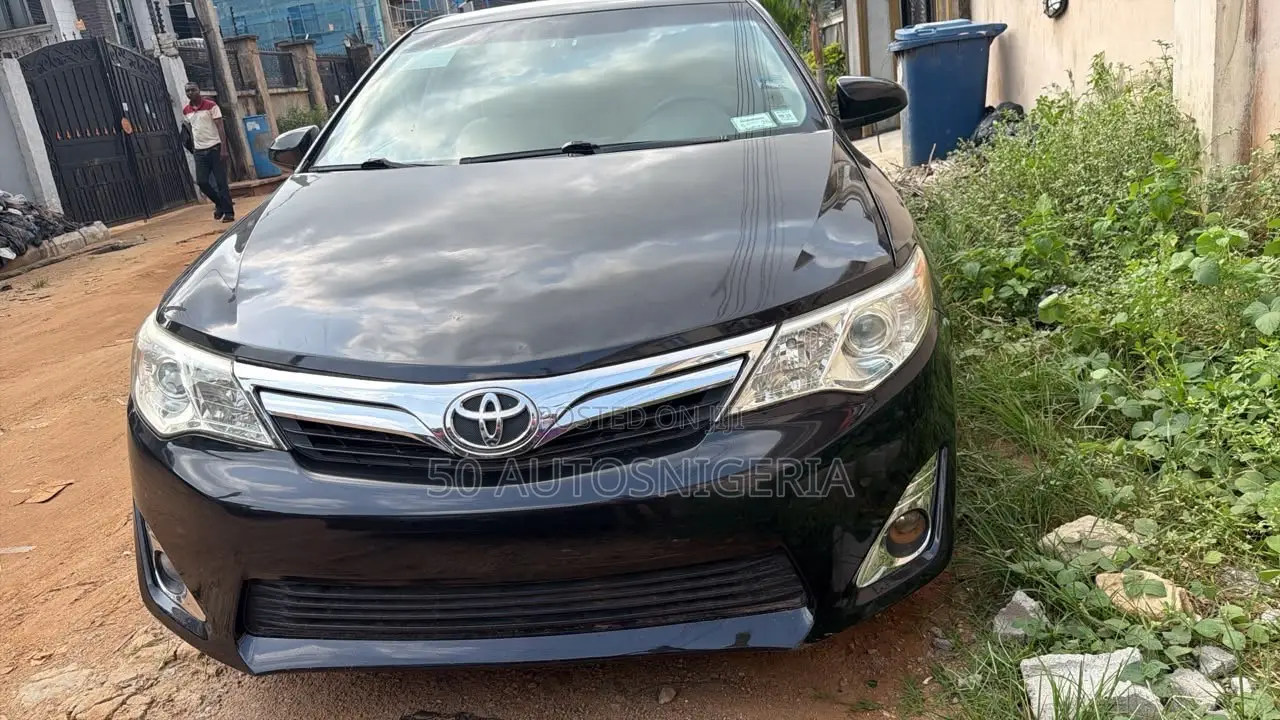 Toyota Camry LE 4dr Sedan (2.5L 4cyl 6A) 2013 Black