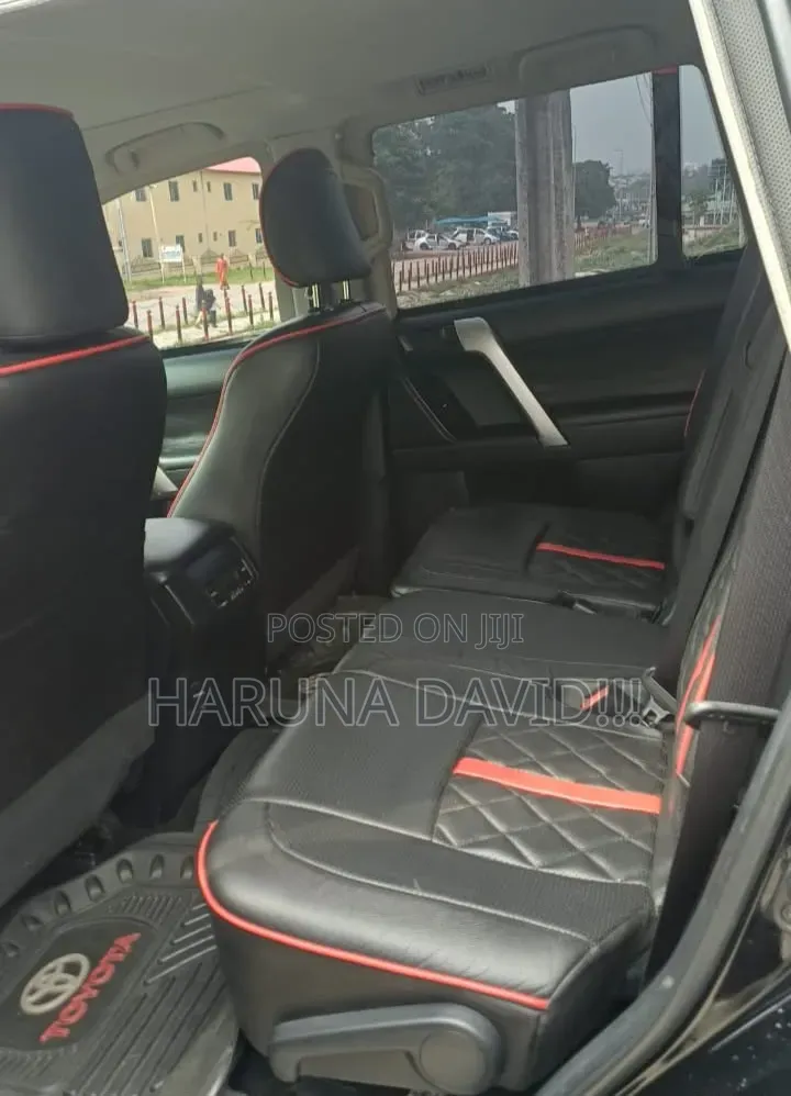 Toyota Land Cruiser Prado 2019 Black