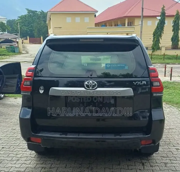 Toyota Land Cruiser Prado 2019 Black
