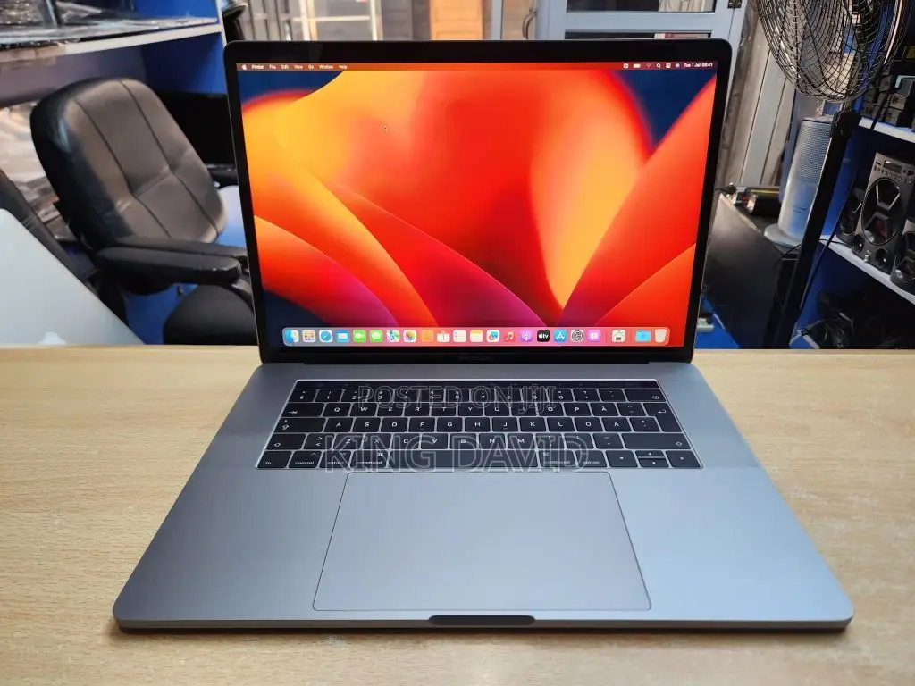 Laptop Apple MacBook Pro 2017 16GB Intel Core i7 SSD 512GB