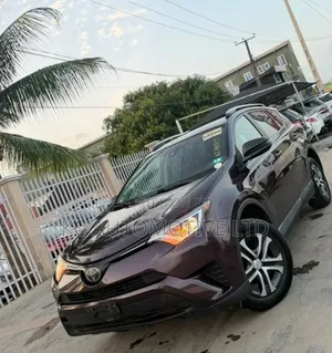 Toyota RAV4 2017 Maroon