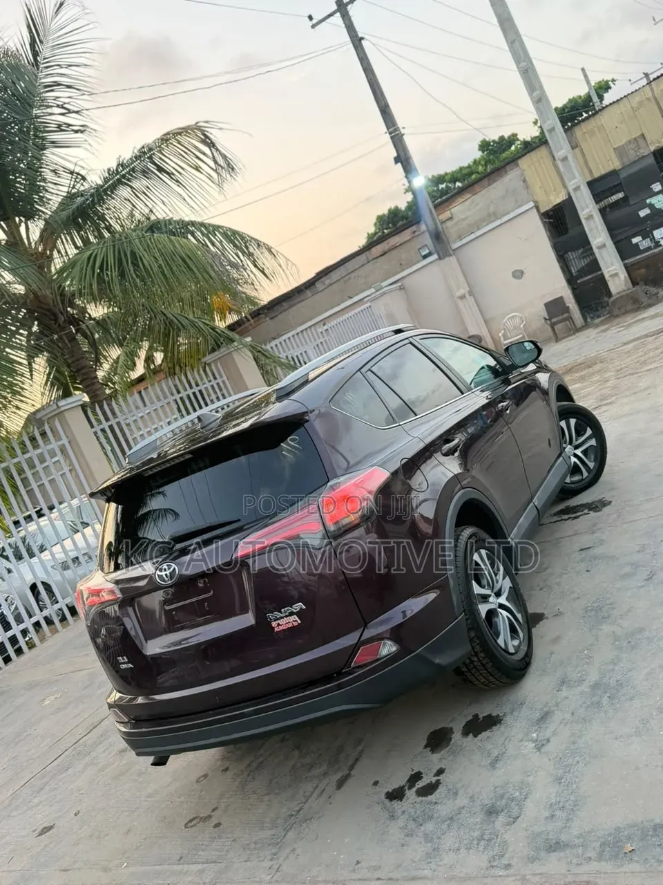 Toyota RAV4 2017 Maroon