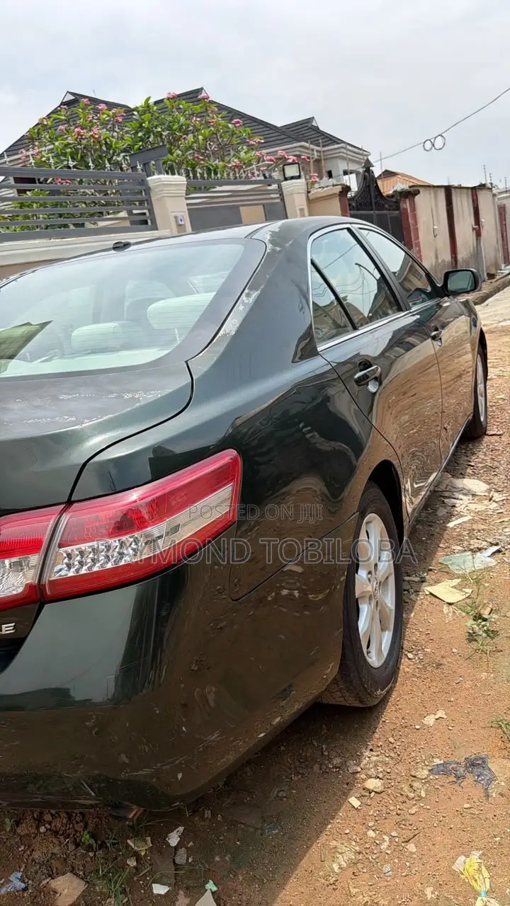 Toyota Camry 2011 Black
