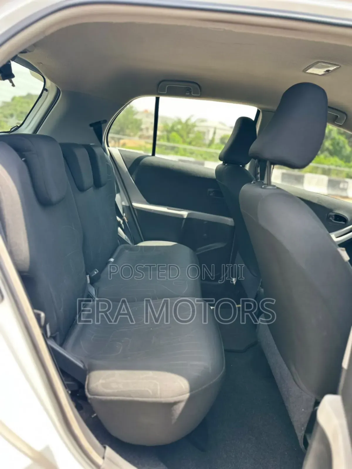 Toyota Yaris 2010 White